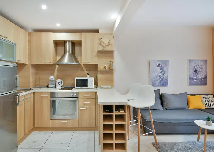 Paradise - Free Parking Apartman Várna